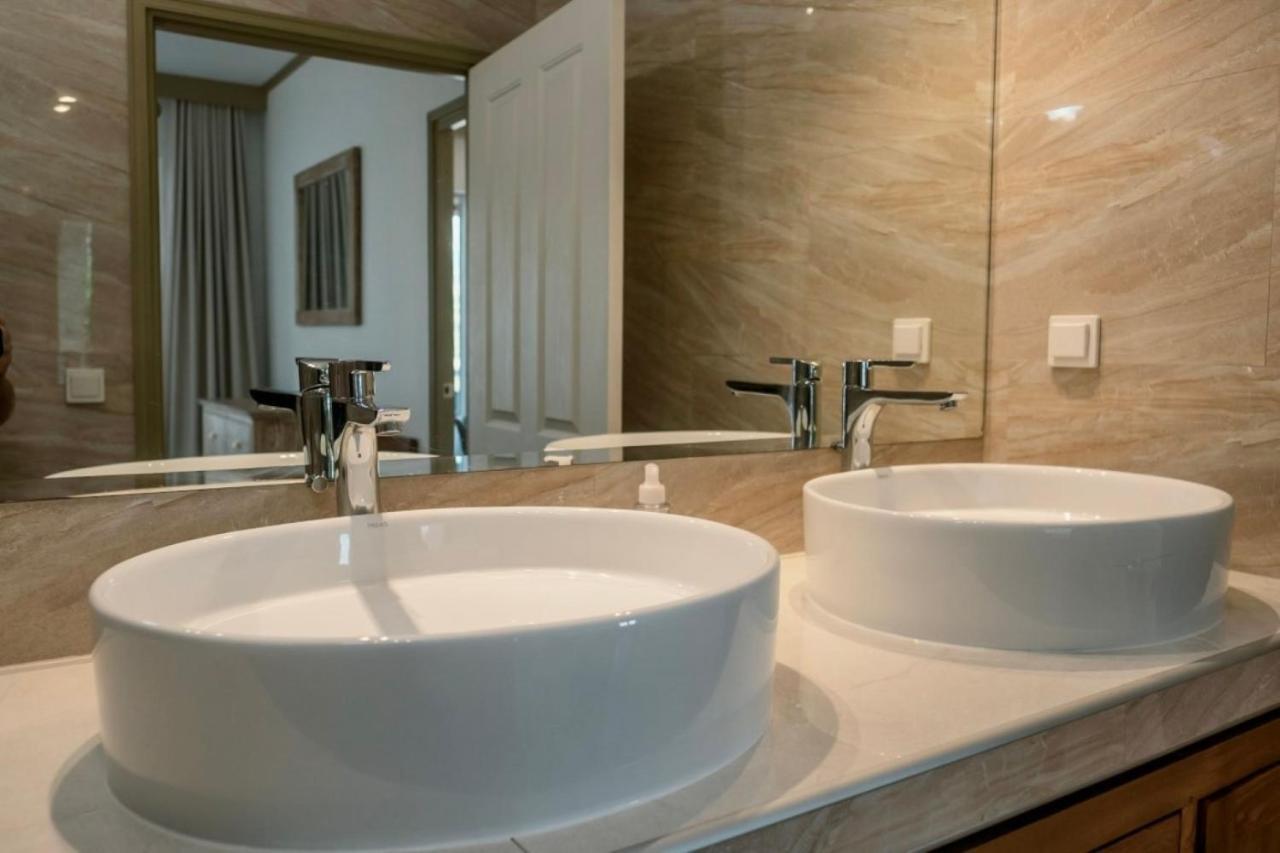 Grand Large - Premium Suite パペーテ エクステリア 写真